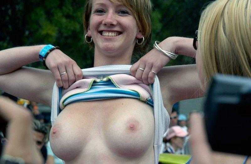 Amateur Girls Flashing Their Naked Tits