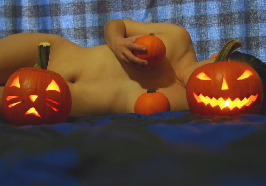 ENF Naked Woman with Jack-O-Lanters Covering her Nude Body.