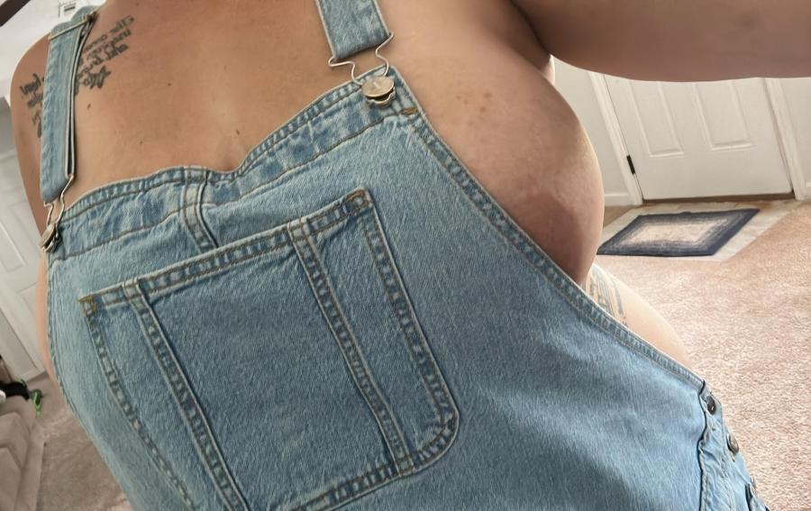 Curvy Wife Big Boobs out of her Overalls - Amateur