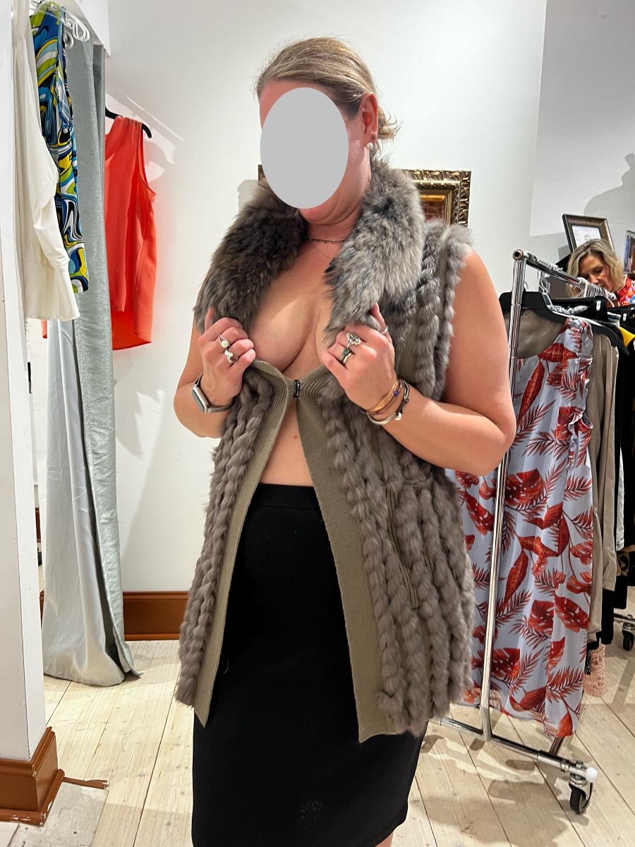 Trying on Clothes and showing Everyone - Amateur MILF!!