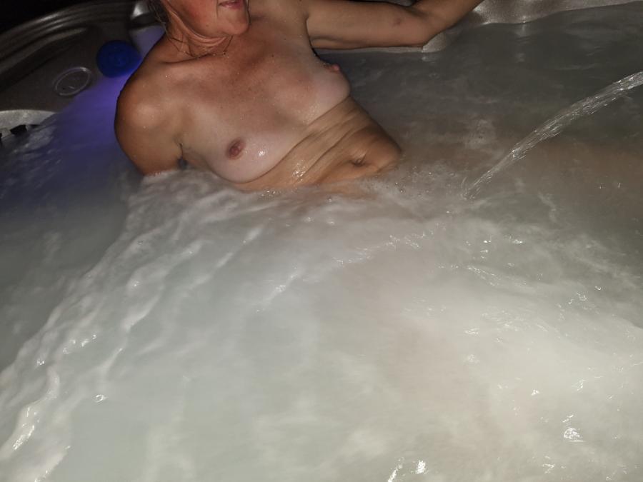 MILF Nude in the Hot Tub